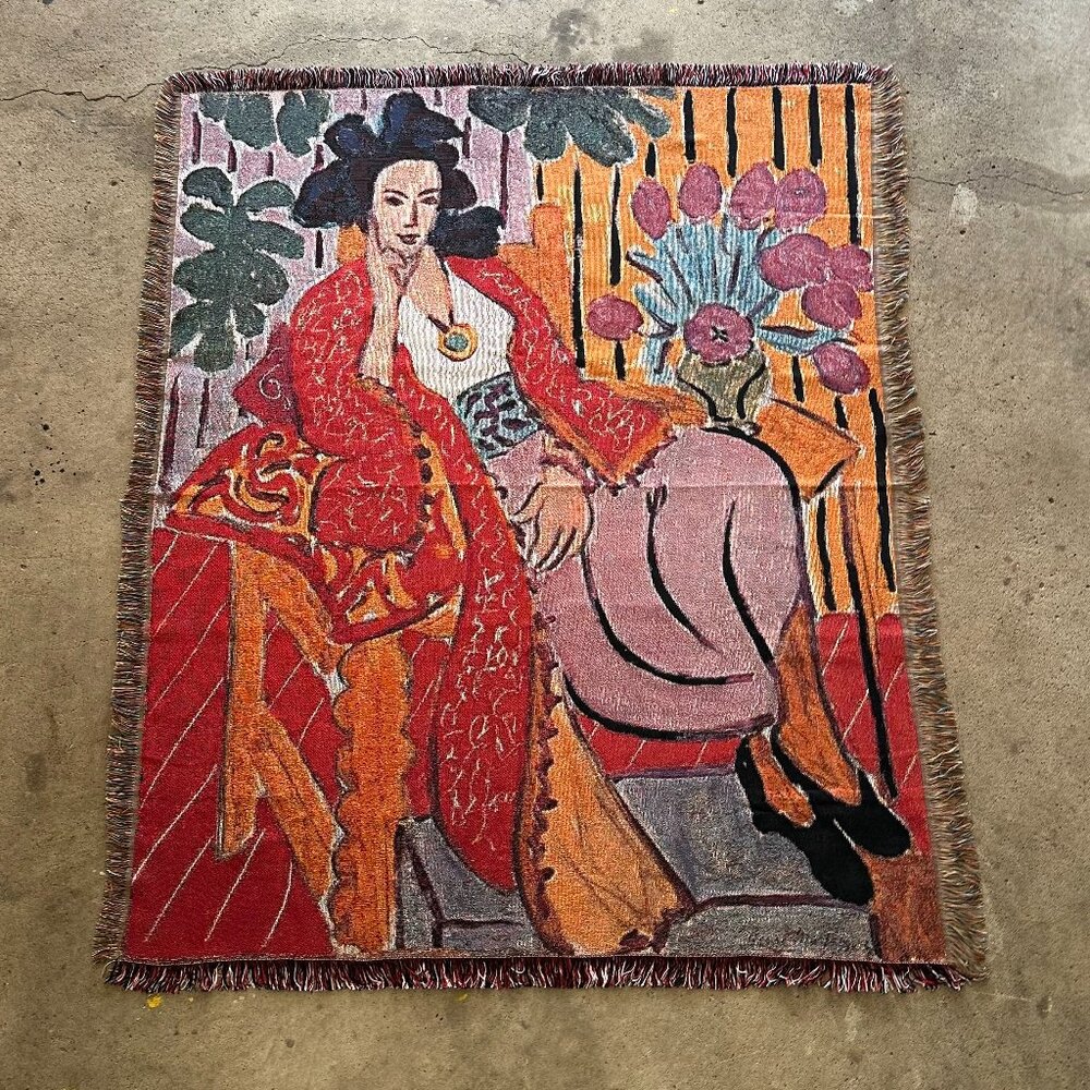 Vintage-Inspired Woven Art Tapestry Blanket – Bold Portrait Design